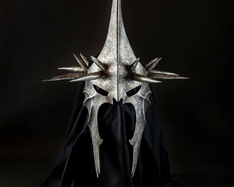 Behind the Scenes: Crafting the Witch King's Outfit in Lord of the Rings
